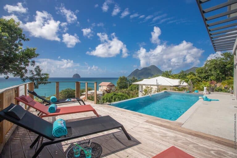 Vue sur la Femme Couchée au Diamant en Martinique